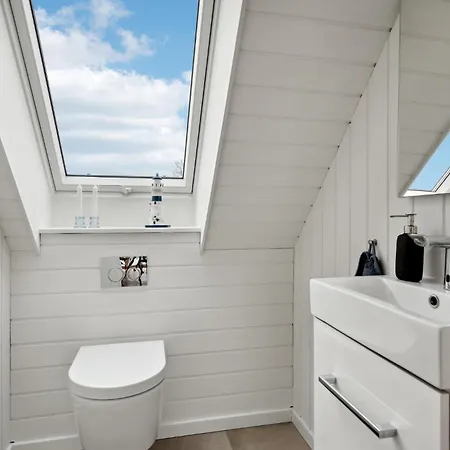 Awesome In With Jacuzzi *