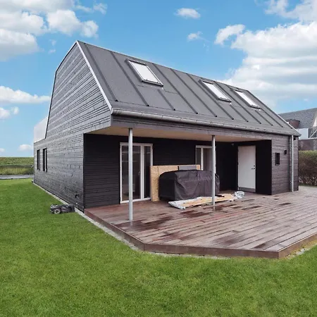 Awesome In With Jacuzzi Сasa de vacaciones Otterup